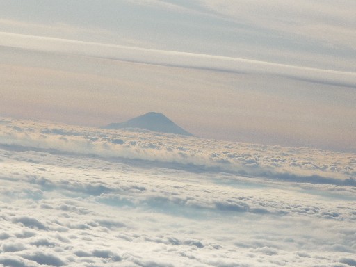 飛行機からの富士山.JPG